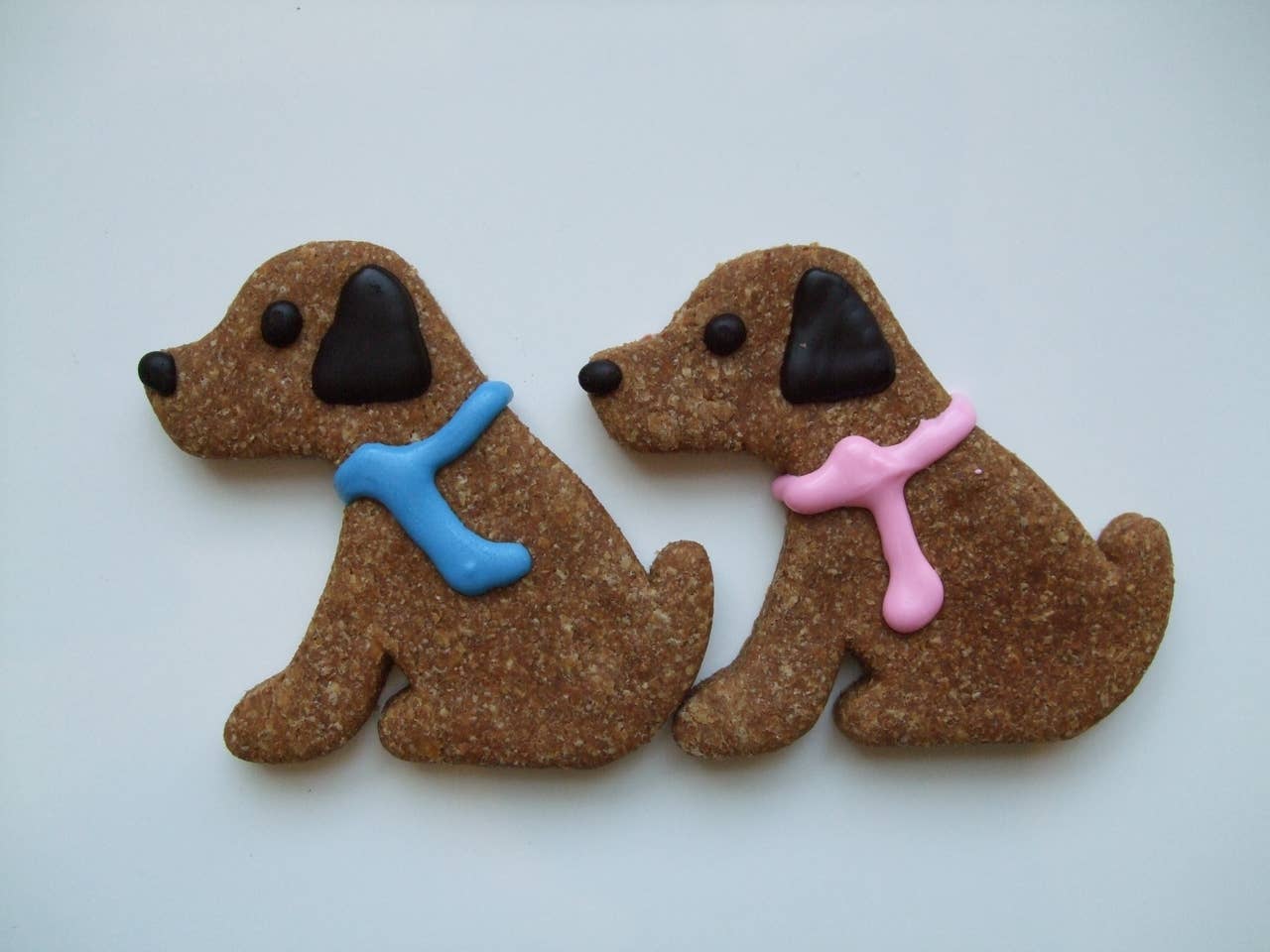 Chilly Dog with Pink Scarf - Dog Treat