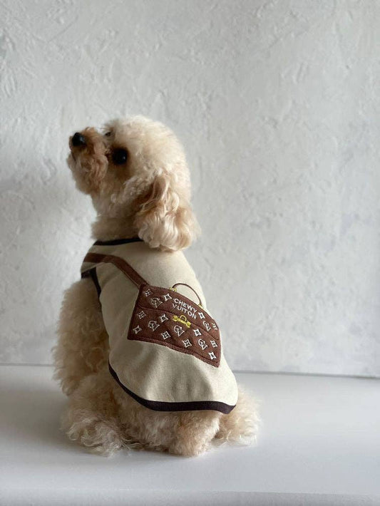 Chewy Crossbody Brown on Biege CB250